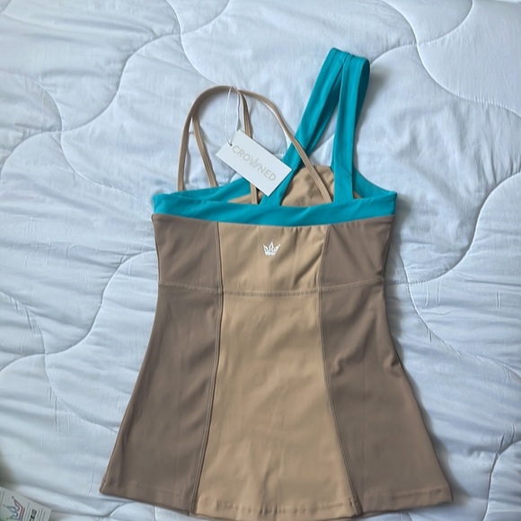 NWT Crowned Athletics Riverbend athletic tank - Picture 2 of 2